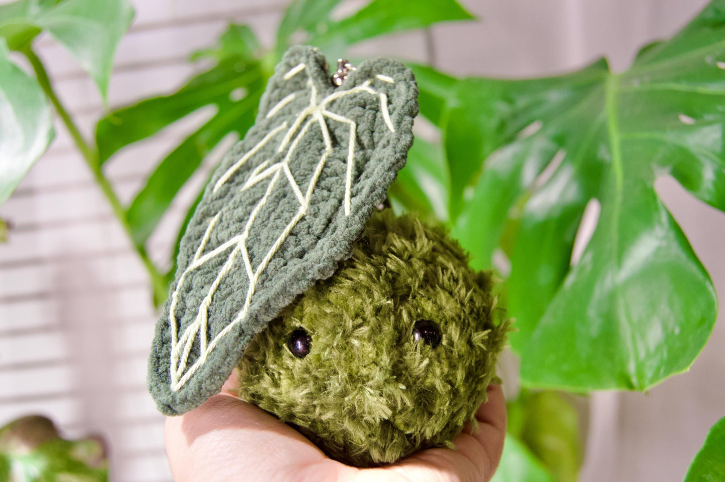 Crocheted Anthurium Plushie Bag Charm: Botanical Kokedama Keychain
